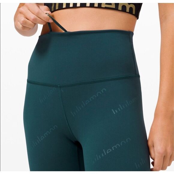 Lululemon Wunder Train HR Logo Embossed Tights in Submarine Size 2 - Picture 11 of 11